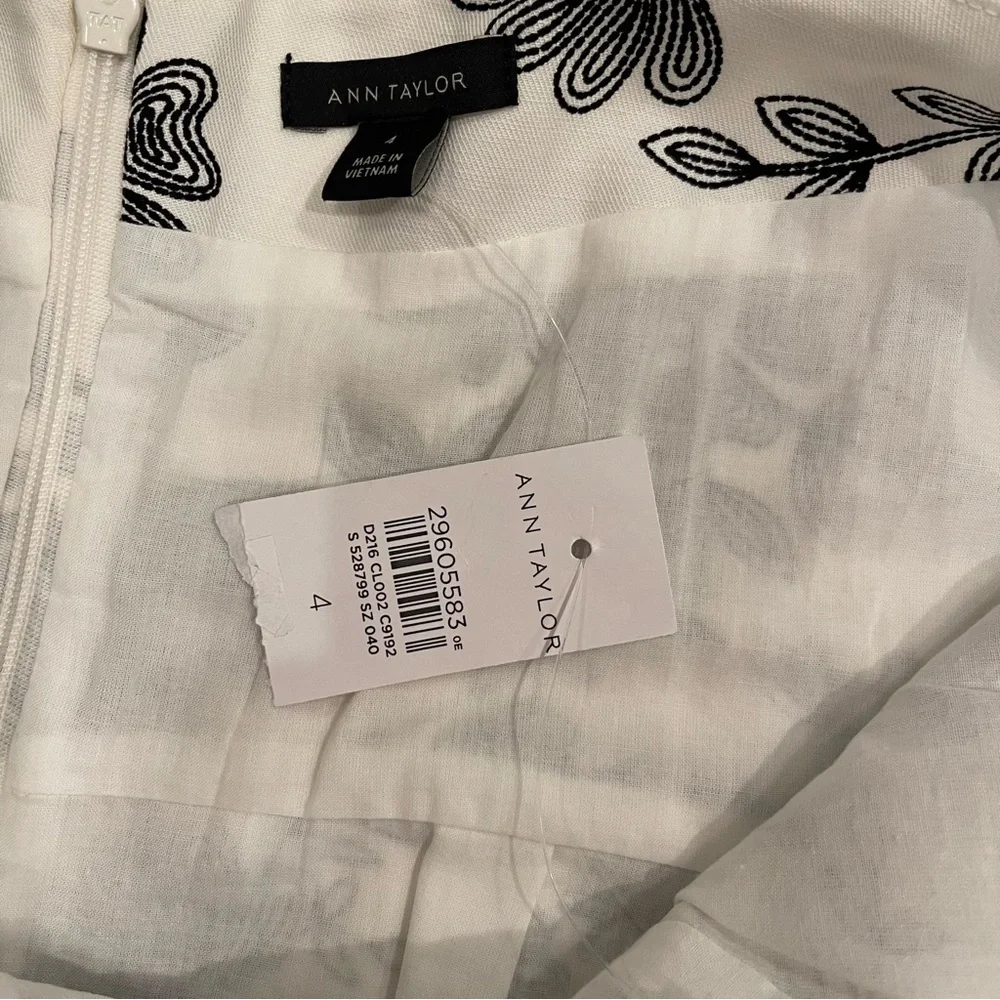 Ann Taylor White Mini Dress with Black Floral Print - Picture 4 of 5